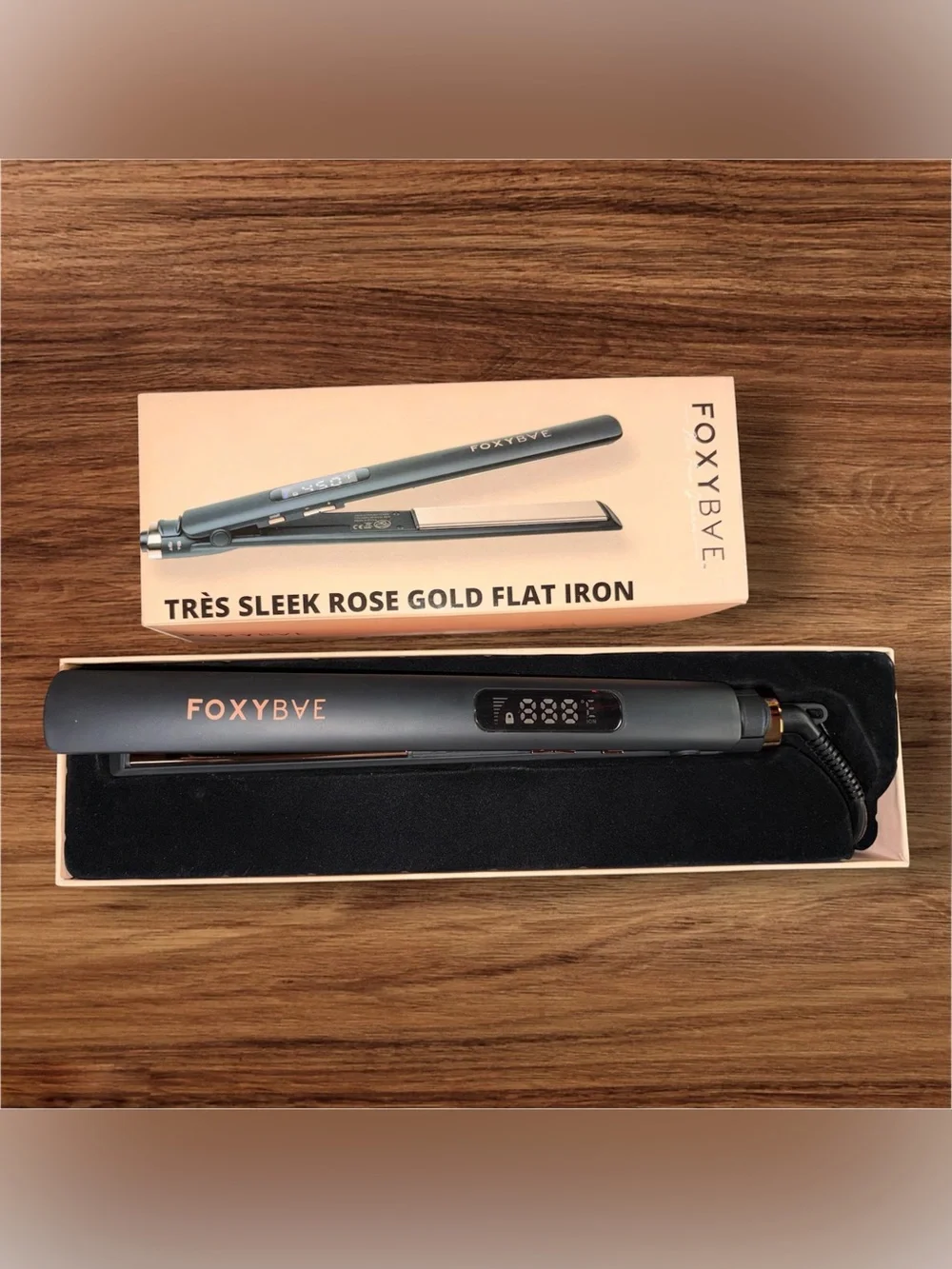 FoxyBae  Très Sleek Rose Gold Flat Iron